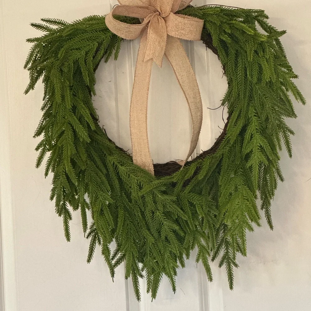 Elegant Green Holiday Wreath with Burlap Bow